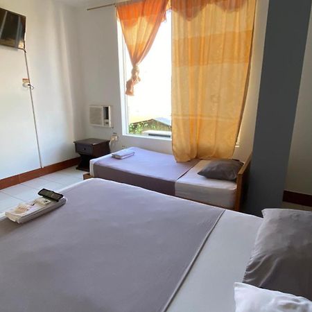 Hostal Casa Blanca ปวยร์โตฟรานซิสโก เด โอเรยานา ภายนอก รูปภาพ