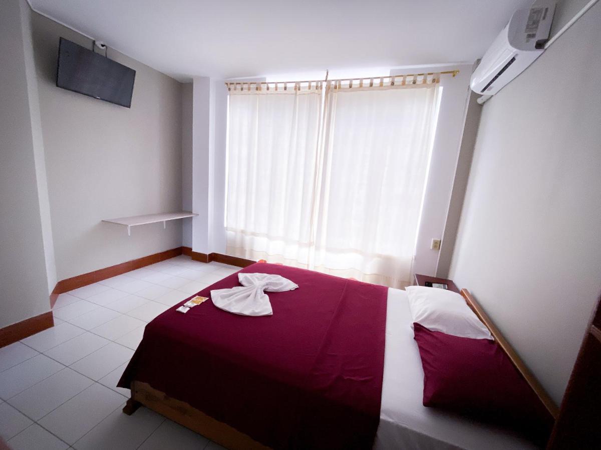 Hostal Casa Blanca ปวยร์โตฟรานซิสโก เด โอเรยานา ภายนอก รูปภาพ