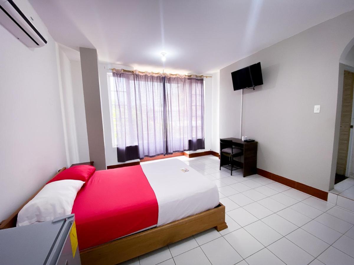 Hostal Casa Blanca ปวยร์โตฟรานซิสโก เด โอเรยานา ภายนอก รูปภาพ