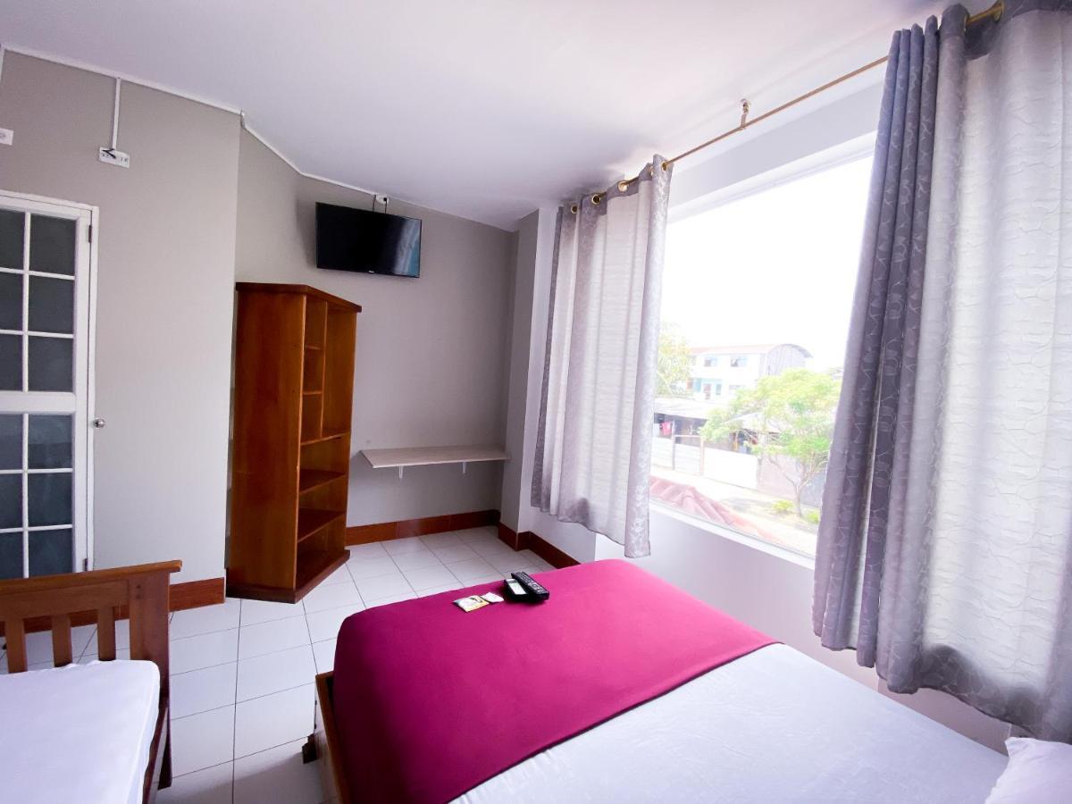 Hostal Casa Blanca ปวยร์โตฟรานซิสโก เด โอเรยานา ภายนอก รูปภาพ