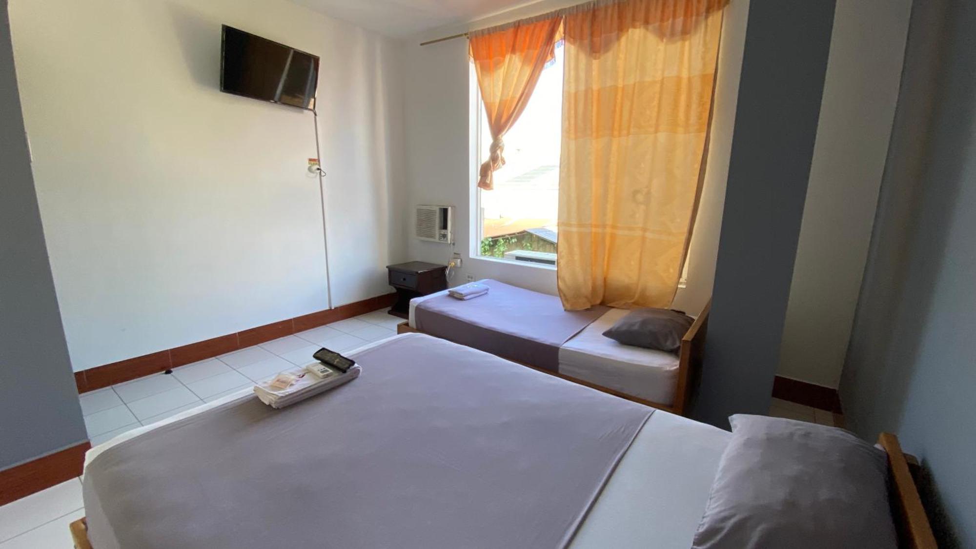Hostal Casa Blanca ปวยร์โตฟรานซิสโก เด โอเรยานา ภายนอก รูปภาพ
