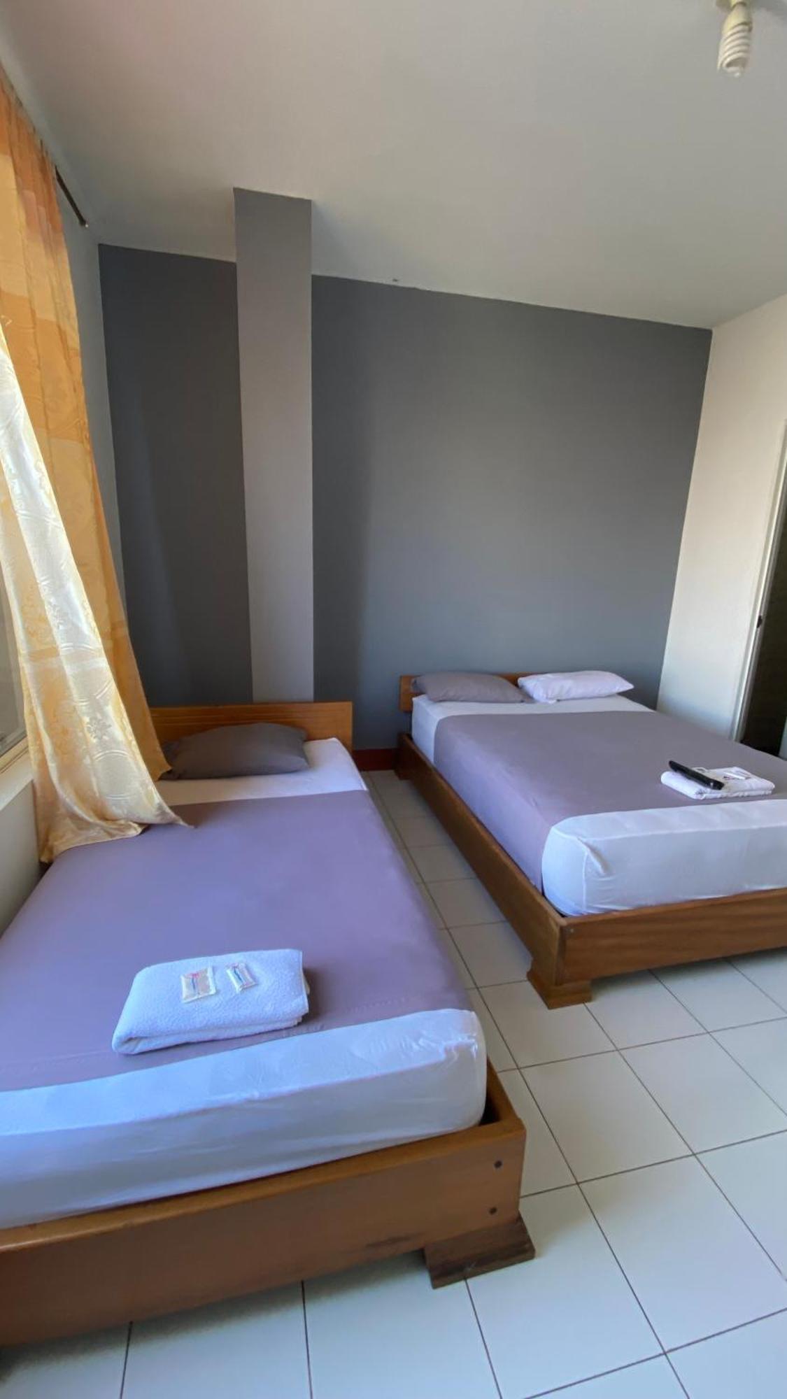 Hostal Casa Blanca ปวยร์โตฟรานซิสโก เด โอเรยานา ภายนอก รูปภาพ